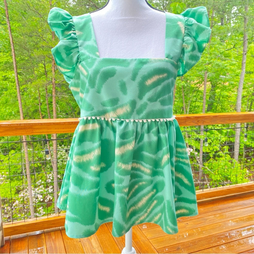 THML Green White Cream Ruffle Sleeve Tank Top Baby Doll size Medium Flirty